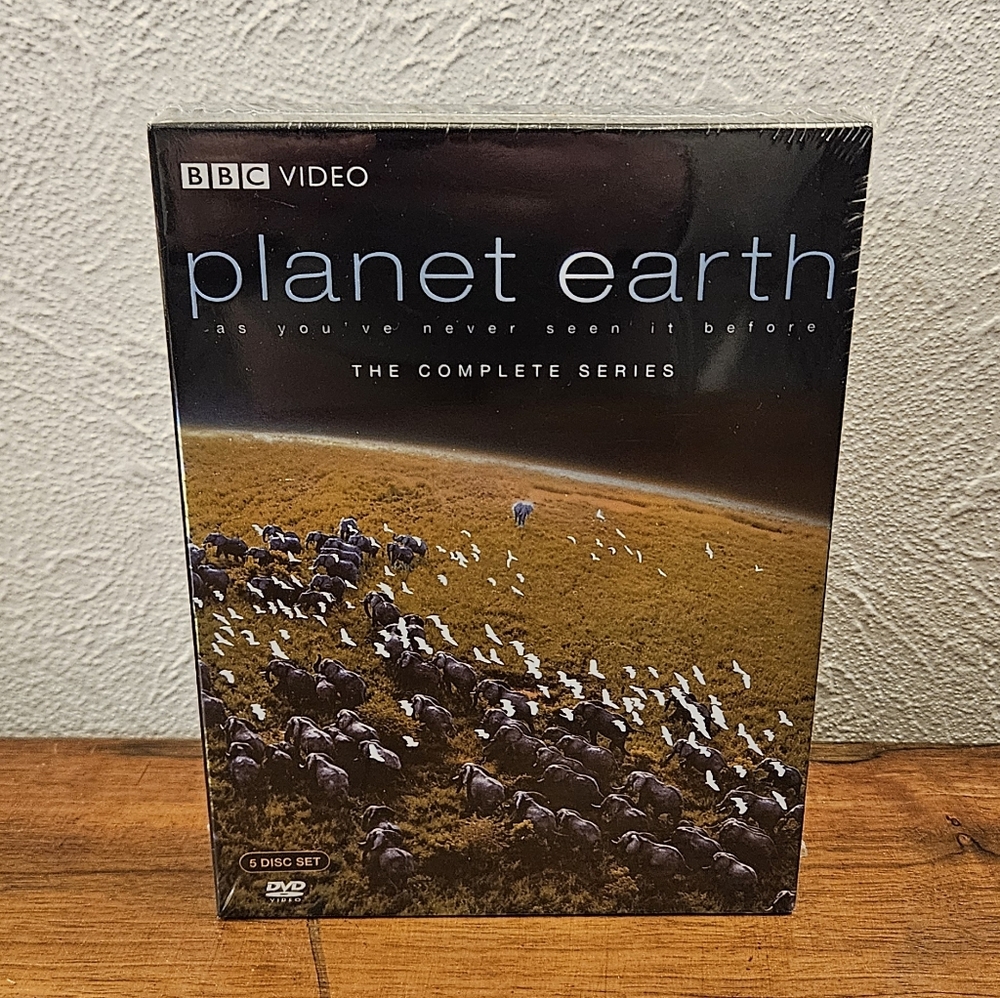 Planet Earth, The Complete Series  (DVD, 2007, 5-Disc Set)  NEW/SEALED